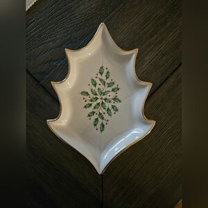 Lenox Holiday Leaf 🍃 Dish
